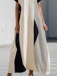 Color-blocked Short-sleeved Square-neck Slim A-line Midi Dress