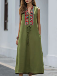 Embroidered Placket Sleeveless Drawstring Midi Dress